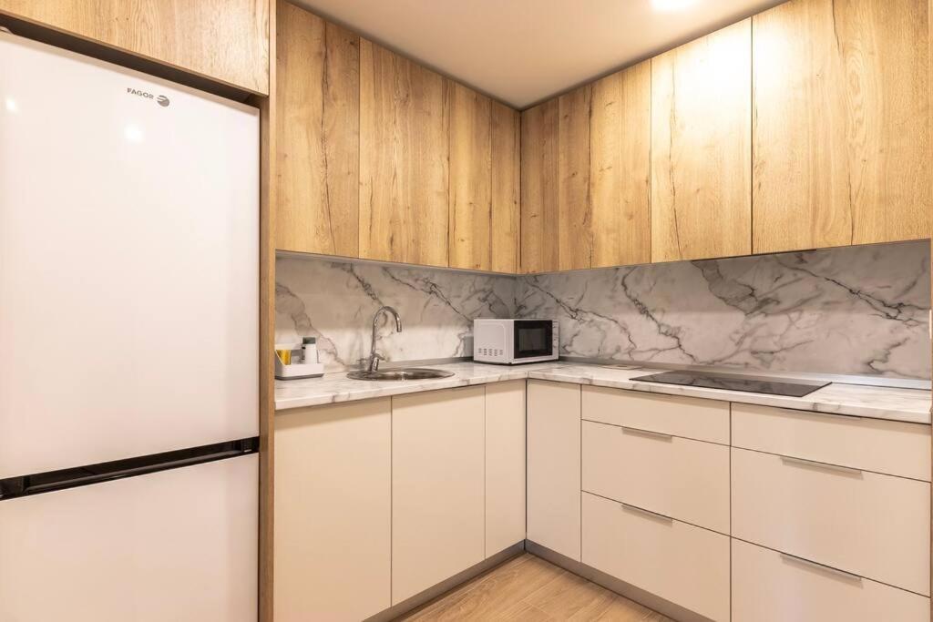 Апартаменты El Toison 12 Parking Gratis-6 Pax Centro Historico Бильбао Экстерьер фото